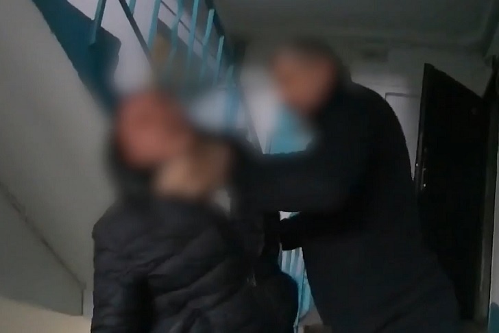 Дело о побоях возбудили после нападения на контролера энергосбыта в Волгограде