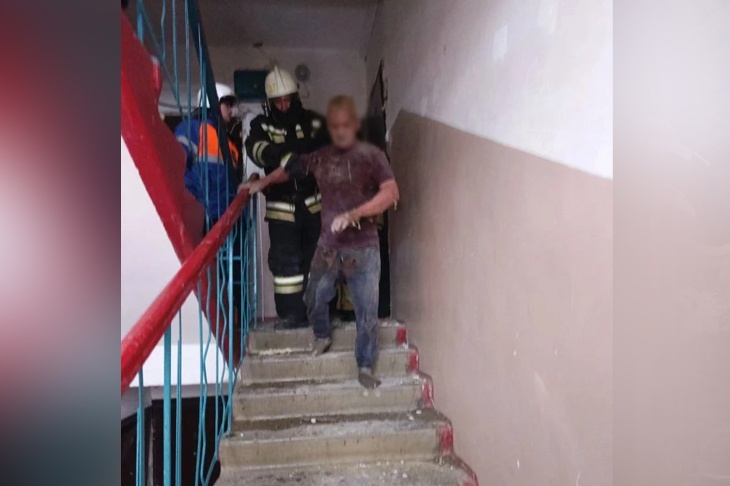 МЧС опубликовало первые фото с места взрыва в Петров Вале