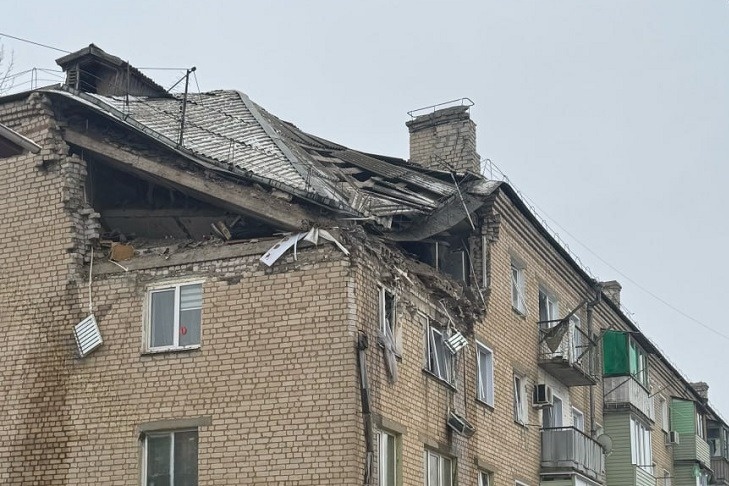 Снесло угол дома: что известно о взрыве в жилом МКД Петрова Вала