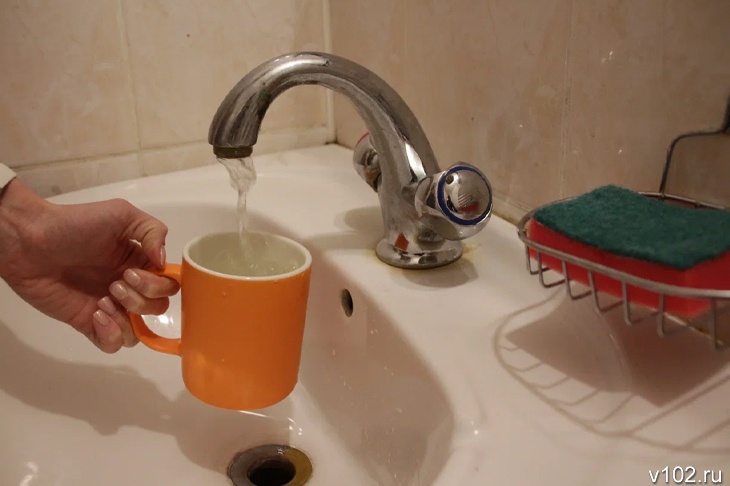 В Котово выясняют причины падения давления на водоводе