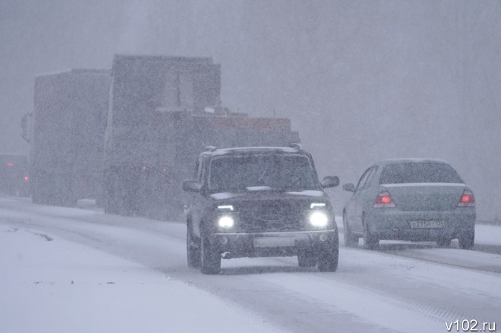 Из-за непогоды закрыто движение между двумя районами Волгоградской области