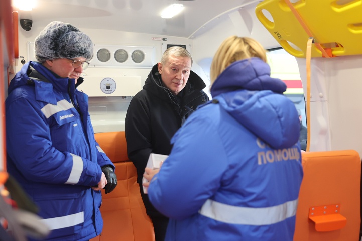 В Волгоградской области 100 автомобилей пополнили парк скорой помощи