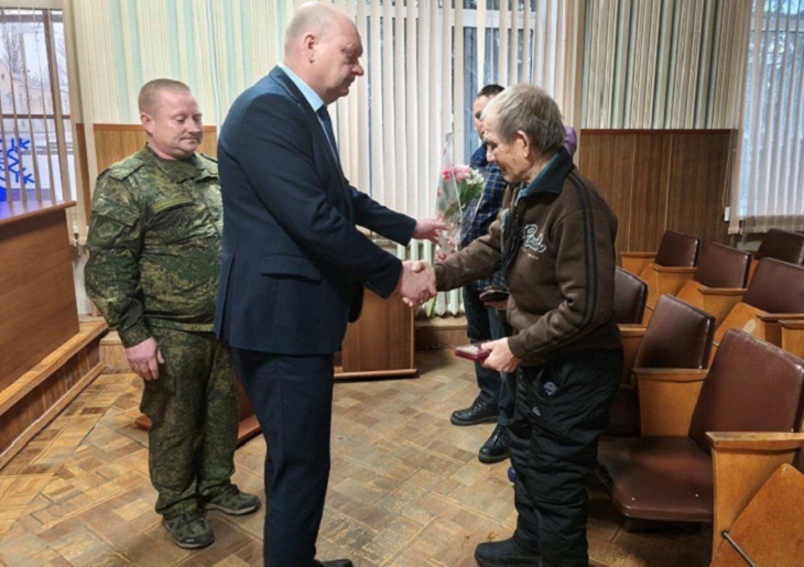 Пятерых жителей Волгоградской области наградили посмертно за СВО