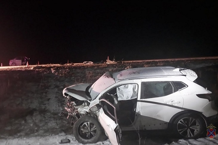 Два человека разбились насмерть в страшном ДТП в Волгоградской области