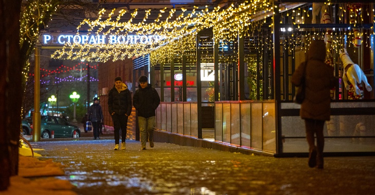 Успеть до полуночи: почему предновогодние дни превращаются для волгоградцев в выматывающую гонку