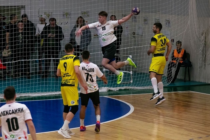 «Каустик» проиграл «СГАУ-Саратову» и вылетел из Кубка России