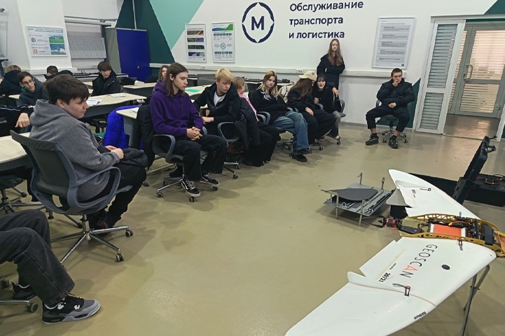 В Волгограде и области из школьников подготовили операторов БПЛА