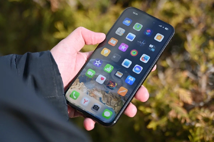 Волгоградцам рассказали, куда жаловаться на транспорт и ЖКХ во время праздников