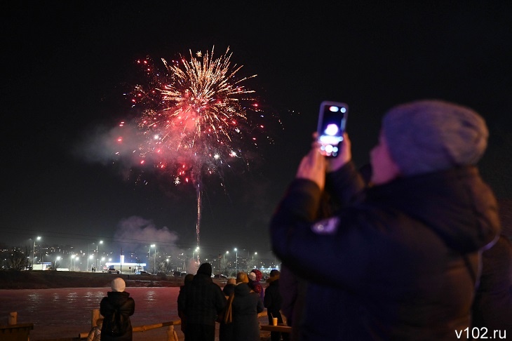 Волгоградцы проигнорировали запрет на использование фейерверков