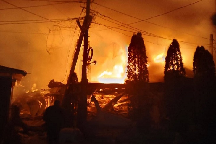 «Многие сгорели заживо»: 24 россиянина погибли при атаке ВСУ по кафе и гостинце у Черного моря