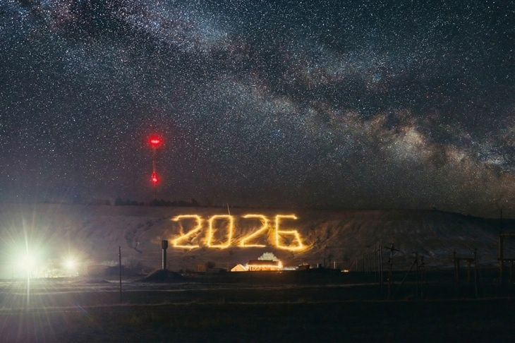 В станице под Волгоградом соорудили световую инсталляцию из двух километров гирлянд