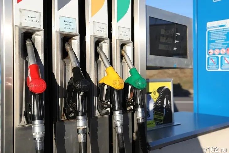 Росстат зафиксировал новый виток подорожания бензина в Волгограде